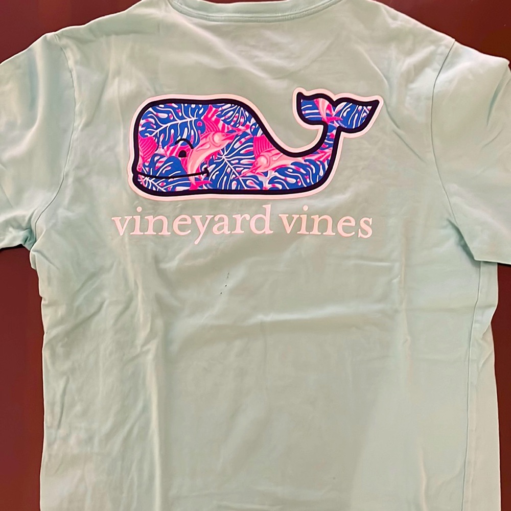 Marlin design Vineyard Vine large light green size kids large